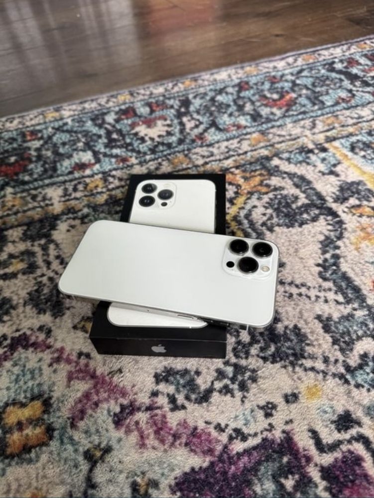 iPhone 13 Pro Max 256gb [niedziała latarka i tryb 0.5 w aparacie]