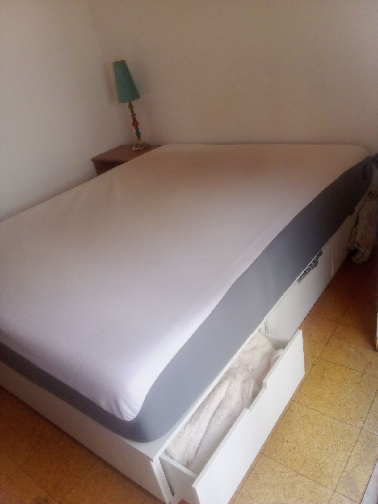Cama com colchão