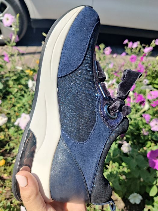 Кросівки фірми LIU JO Sneakers