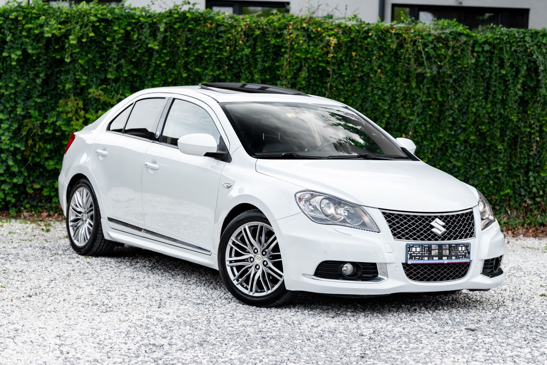 Suzuki Kizashi 2.4B 178KM 4x4 INDIGO Xenon Grz.Fotele Tempomat PDC Szyberdach