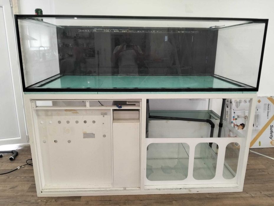 Aquario 200C x 100L x 60A