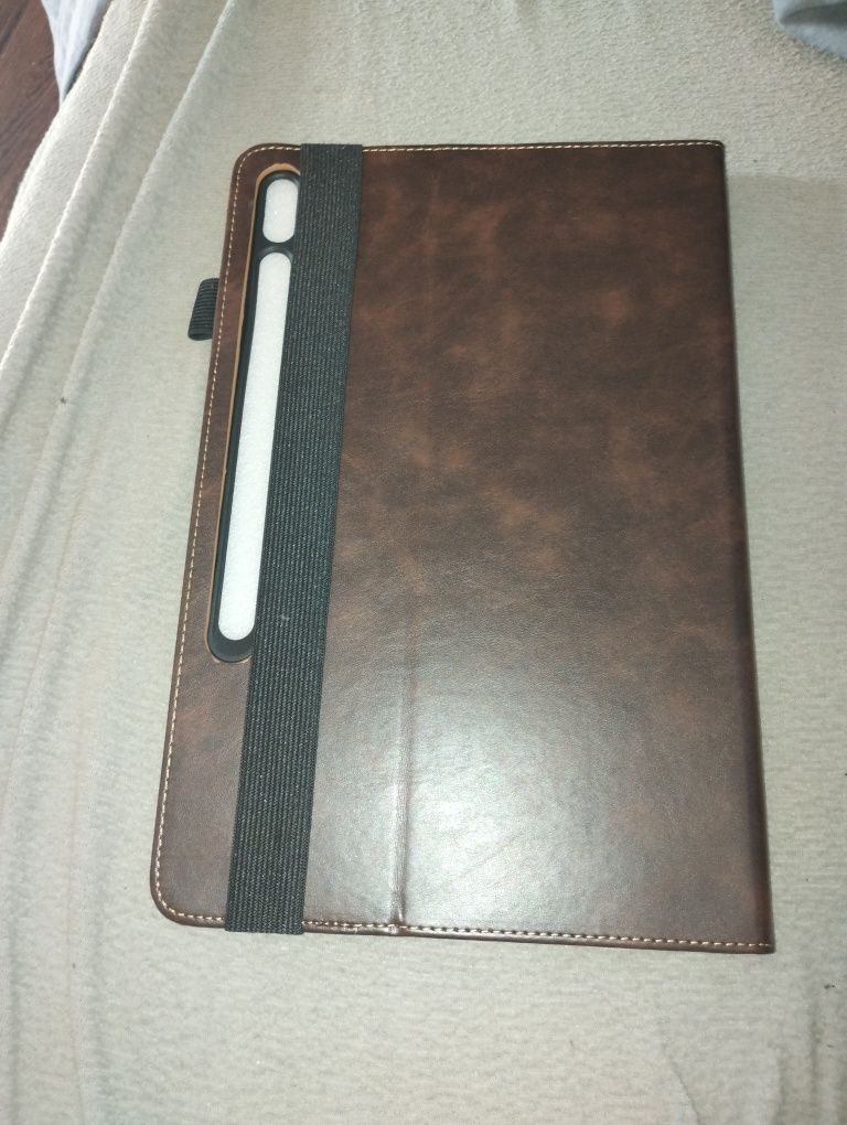 Etui na tablet z teczką ㅤㅤ