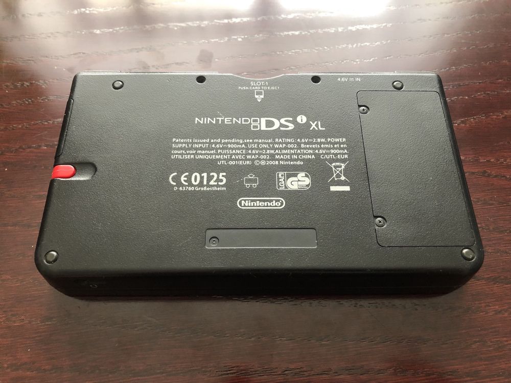 Konsola Nintendo DSi XL w limitowanej wersji Super Mario Bross 25th