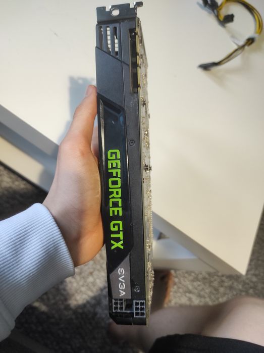GTX 670 4GB 256 bitów