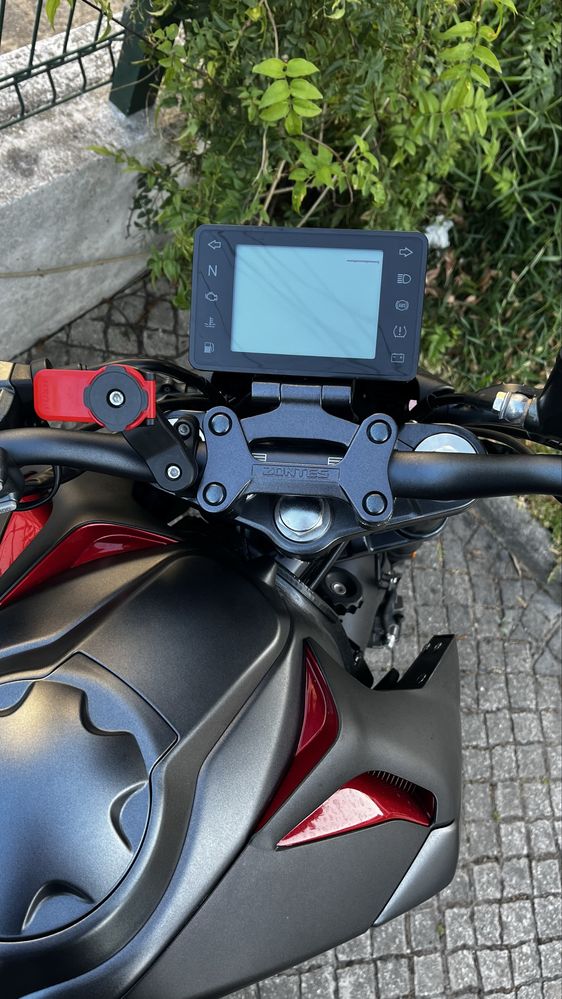 Zontes 125U LCD 8500 km como nova na garantia