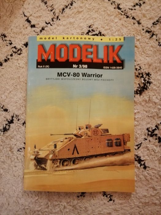 Model kartonowy MCV-80 Warrior