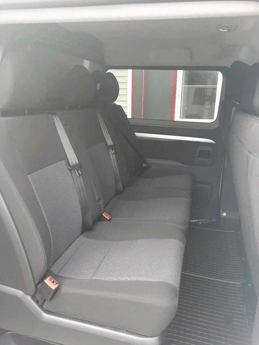 Wynajem pojazdu Fiat Scudo Brygadówka 6-osobowa