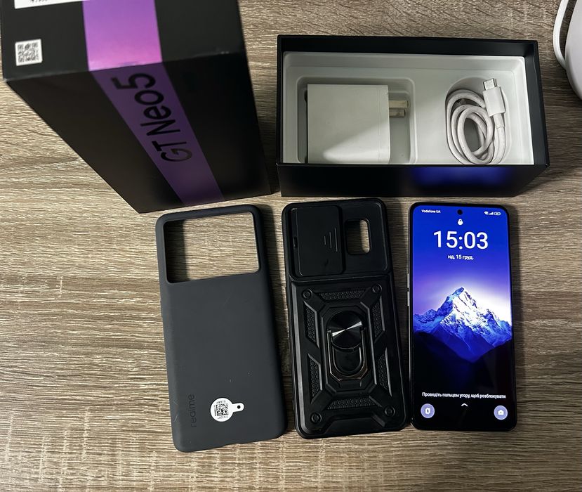 Продам смартфон Realme gt neo 5 240w