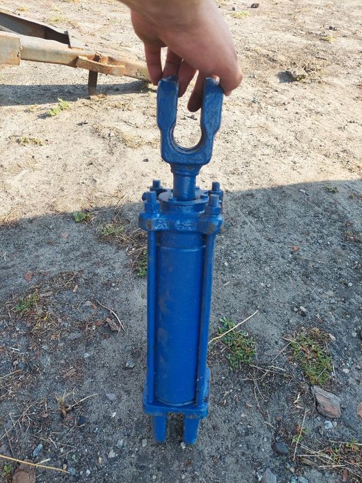 Гідроциліндир ЦС-75