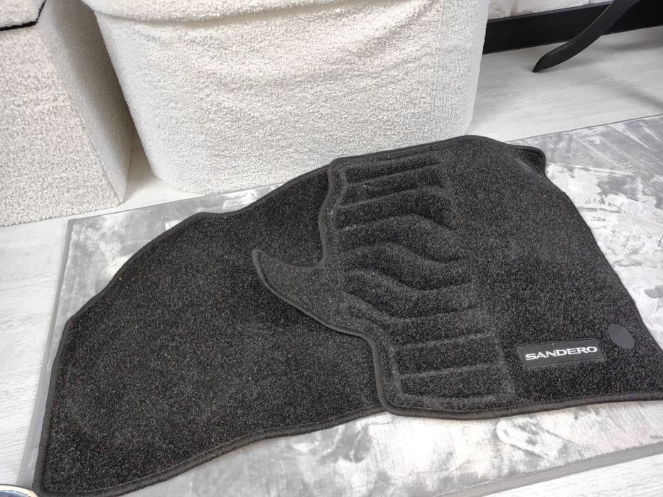 Komplet dywanikow samochodowych do dacia sandero renault clio