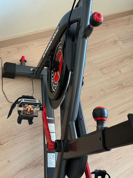 Bicicleta Estática Schwinn 800IC - Excelente Estado