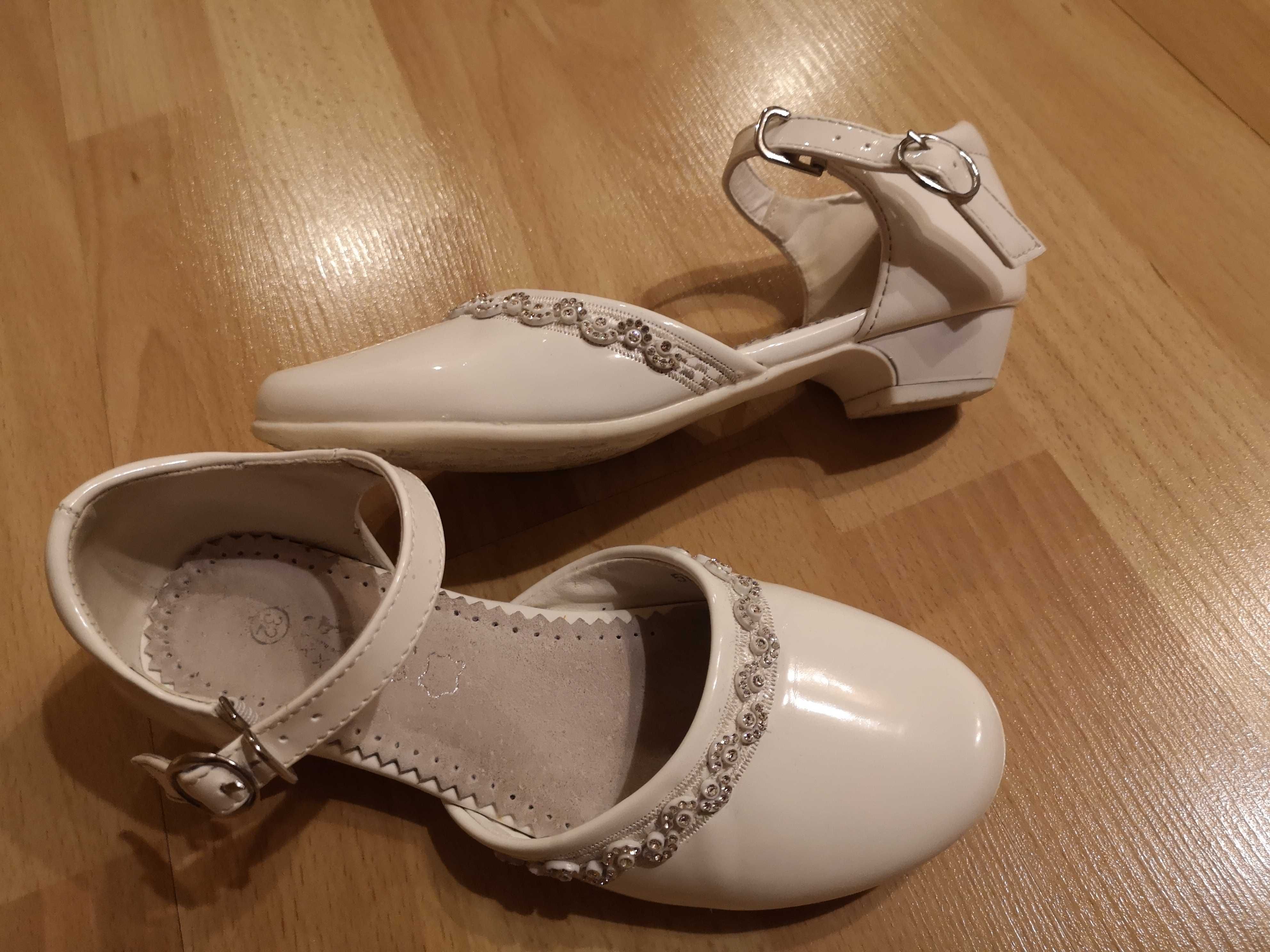 Buty komunijne białe lakierki dla dziewczynki, 32