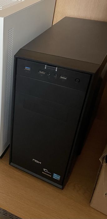 Caixa NOX para Micro ATX