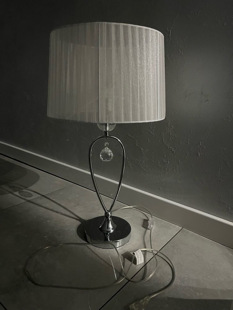 Lampa stołowa - glamour