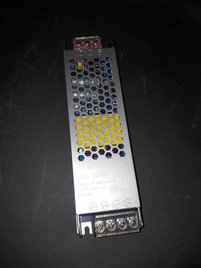 Блок живлення 48V 4.1A 200W