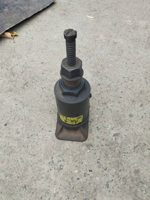 Домкрат  гідравлічний 5 тонн