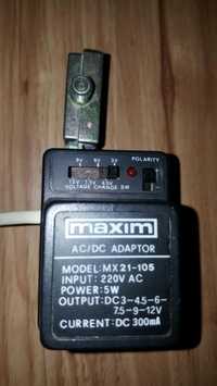 Adapter MAXIM z wieloma końcówkami