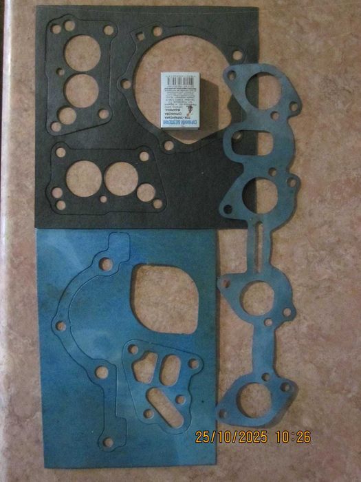 Прокладки для мотора.