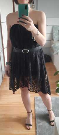 Koronkowa czarna sukienka ASOS krótka