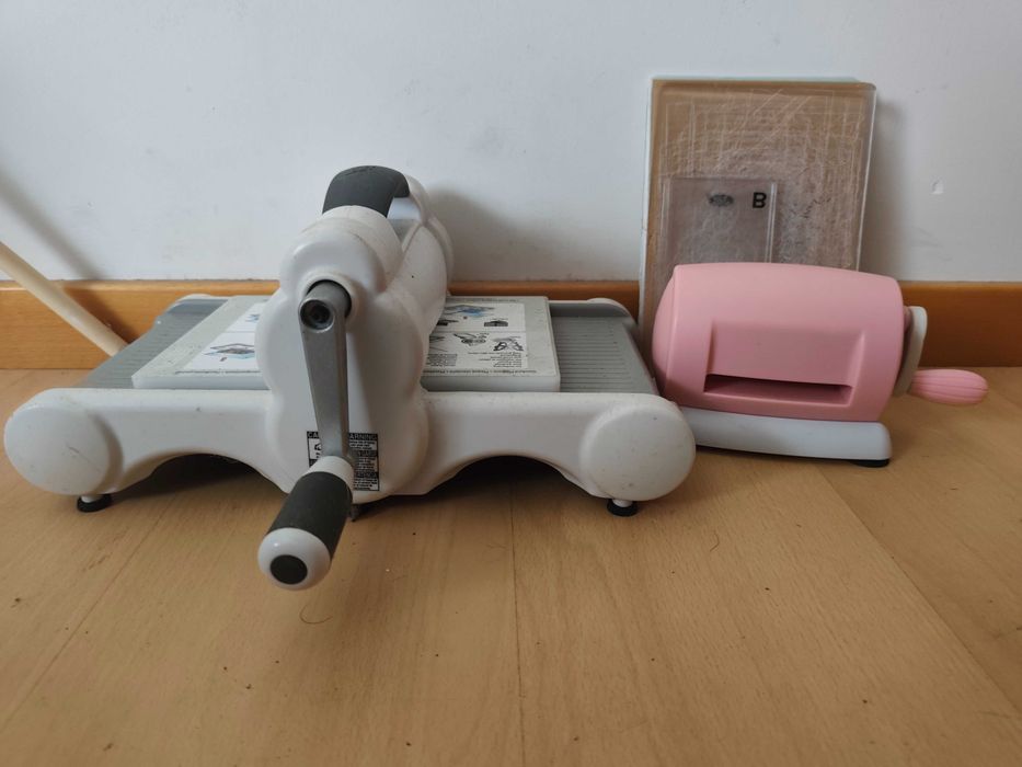 Máquina Sizzix vendo as duas