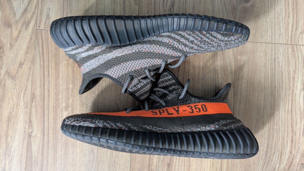 Adidas Yeezy Boost 350 v2 carbon beluga 46