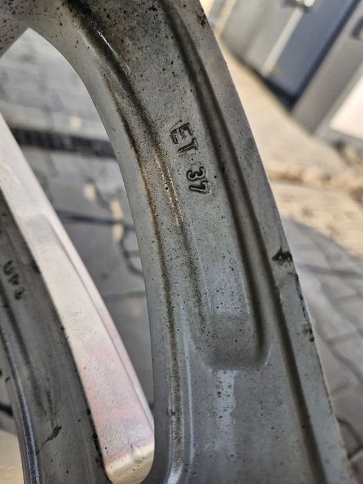 Koła 255/50 R19 107V, 5x120, ET37