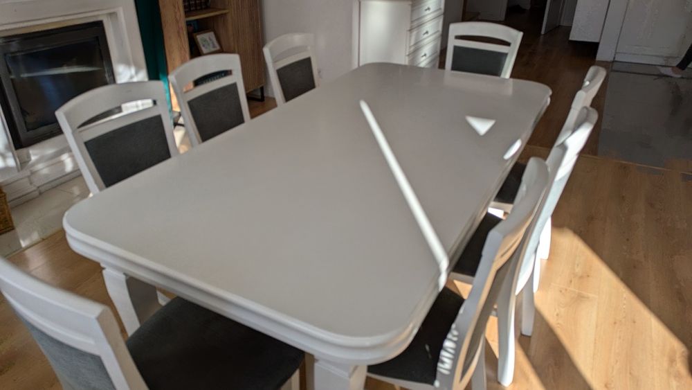 Stół i 8 krzeseł biały rozkładany