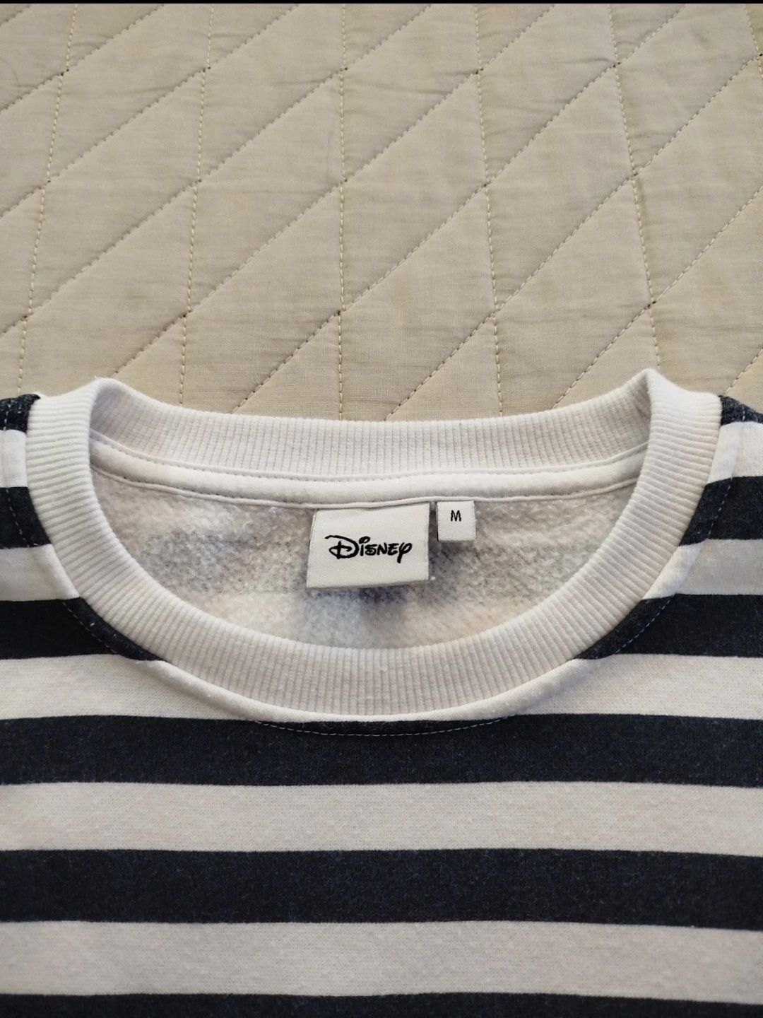 Sweat às riscas com detalhe da Minnie