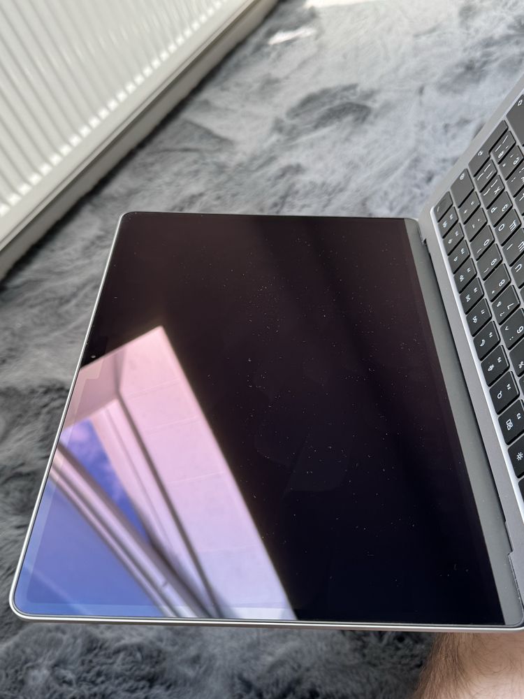 Продам MacBook Air M2 (256 GB, Space Grey)