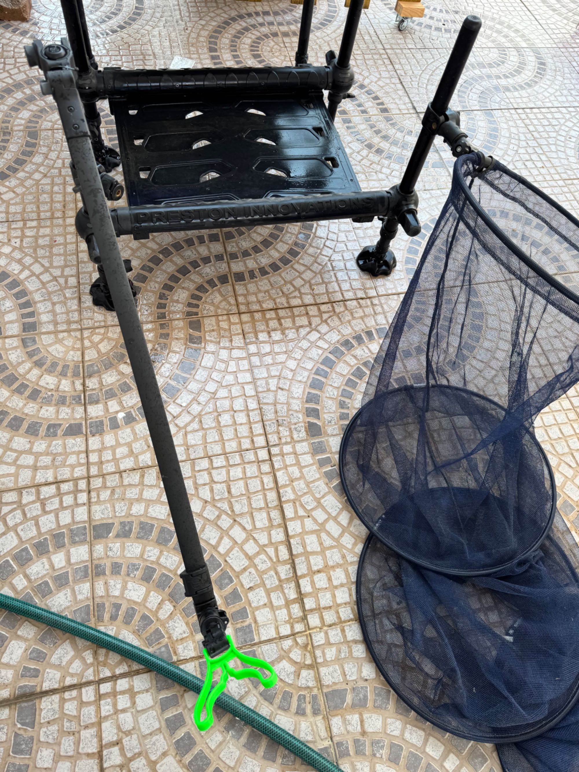 Panier de pesca + Canas + Material