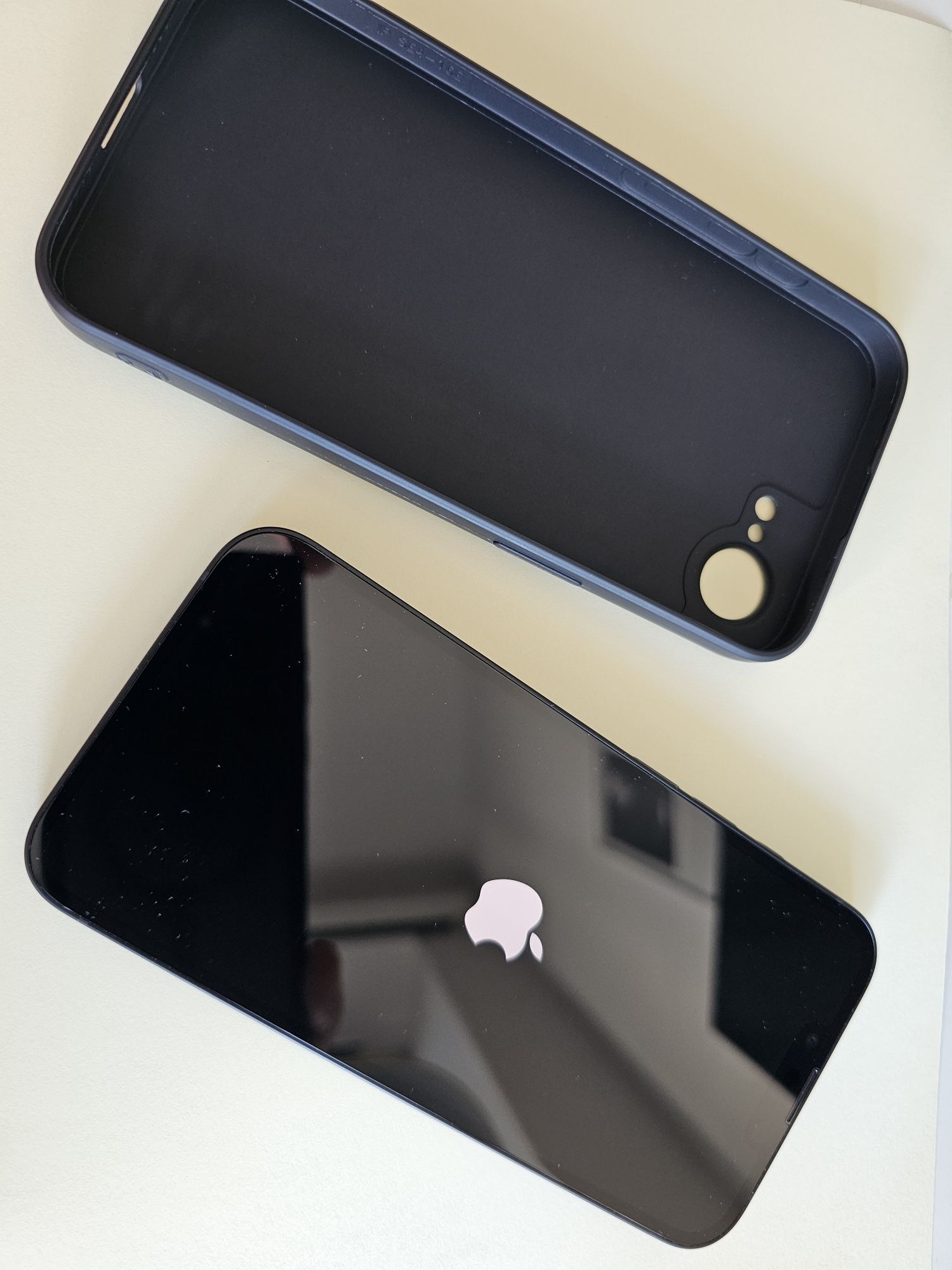 IPhone 16e  black na gwarancji nowy 128 GB