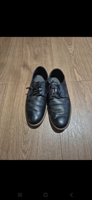 Czarne męskie półbuty