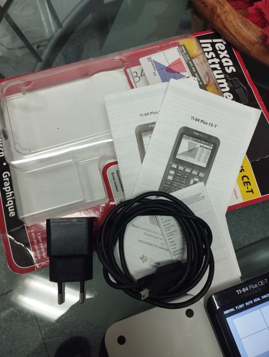 Calculadora gráfica Texas Instruments Ti-84 plus CE-T