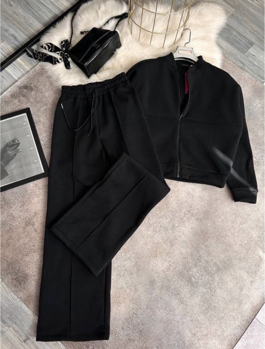 Костюм спортивный