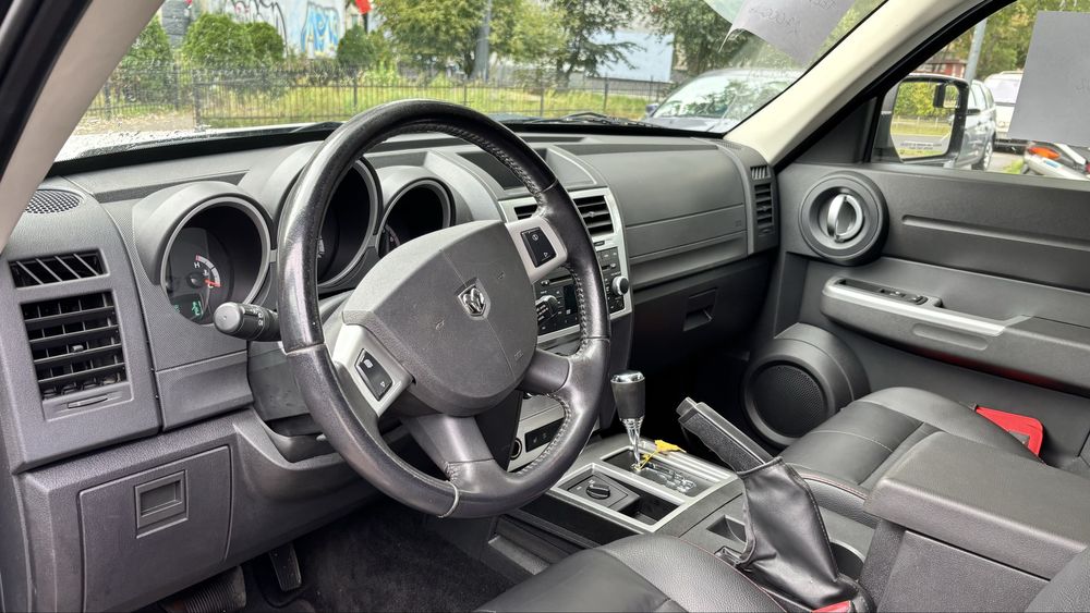 Dodge Nitro 4.0 bezyna  zamina na 7 osobowego