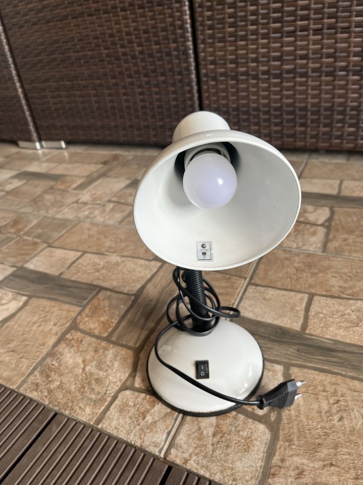 Lampka biurowa biała