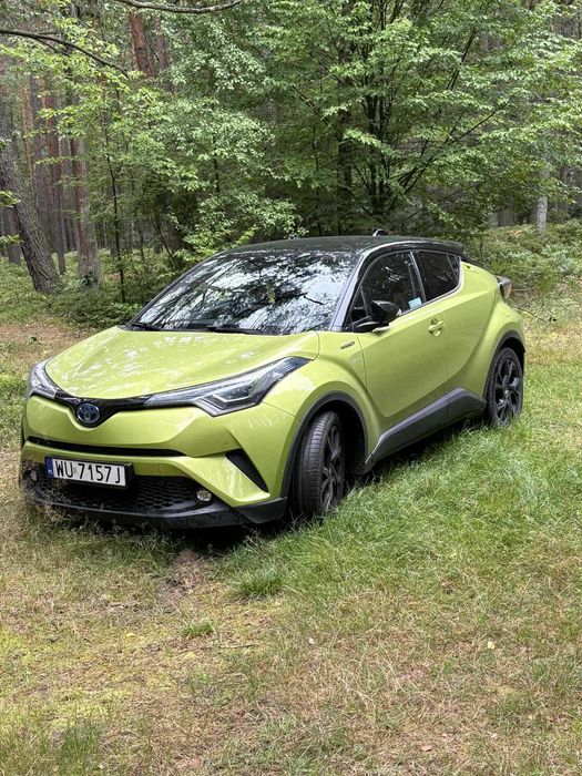 TOYOTA C-HR hybrid neon lime