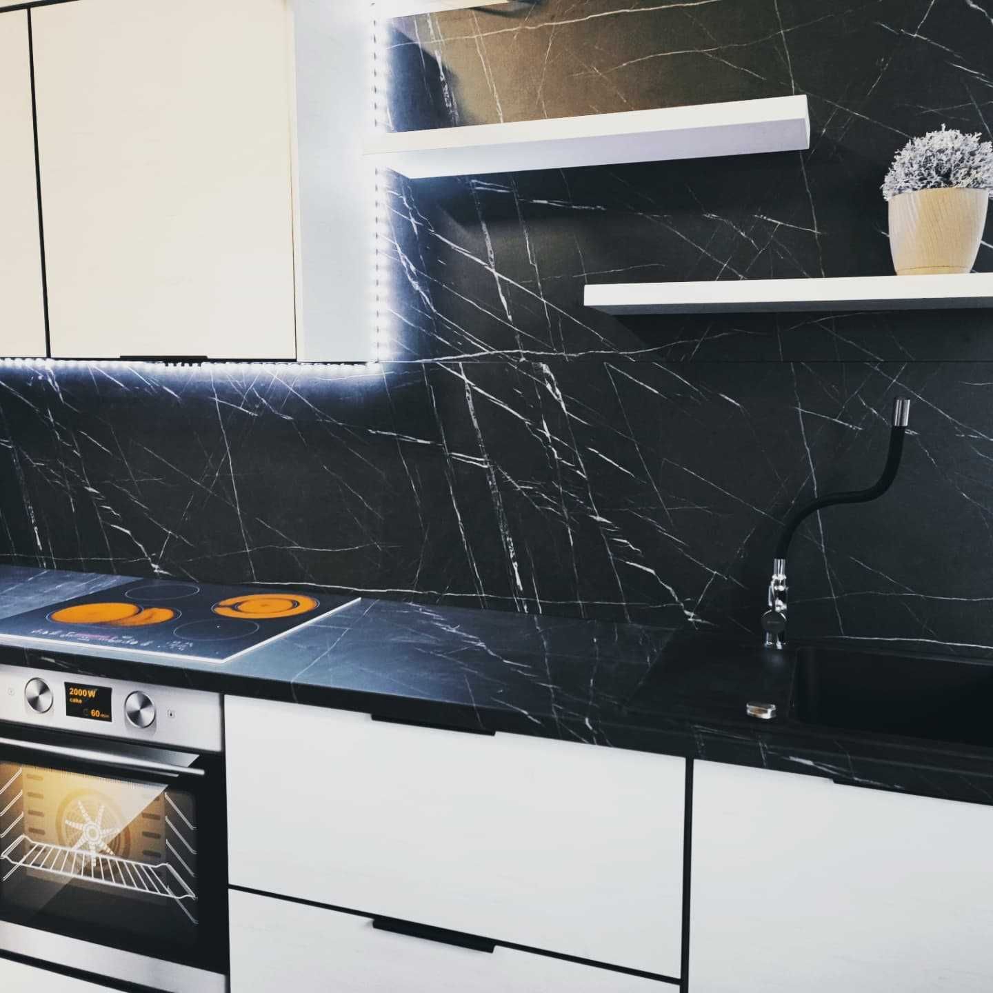 Piękna Kuchnia z Ekspozycji 264 cm Kolor Sosna Andersen/ Obrzeże Black