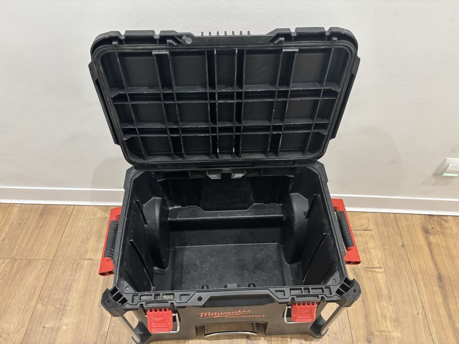Milwaukee packout skrzynia na kołach