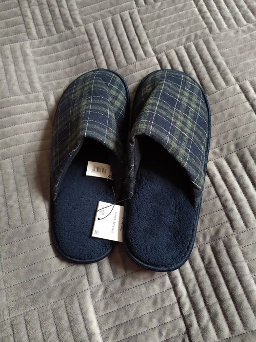 Nowe kapcie męskie Sinsay r. 43/44 wkładka 28 cm