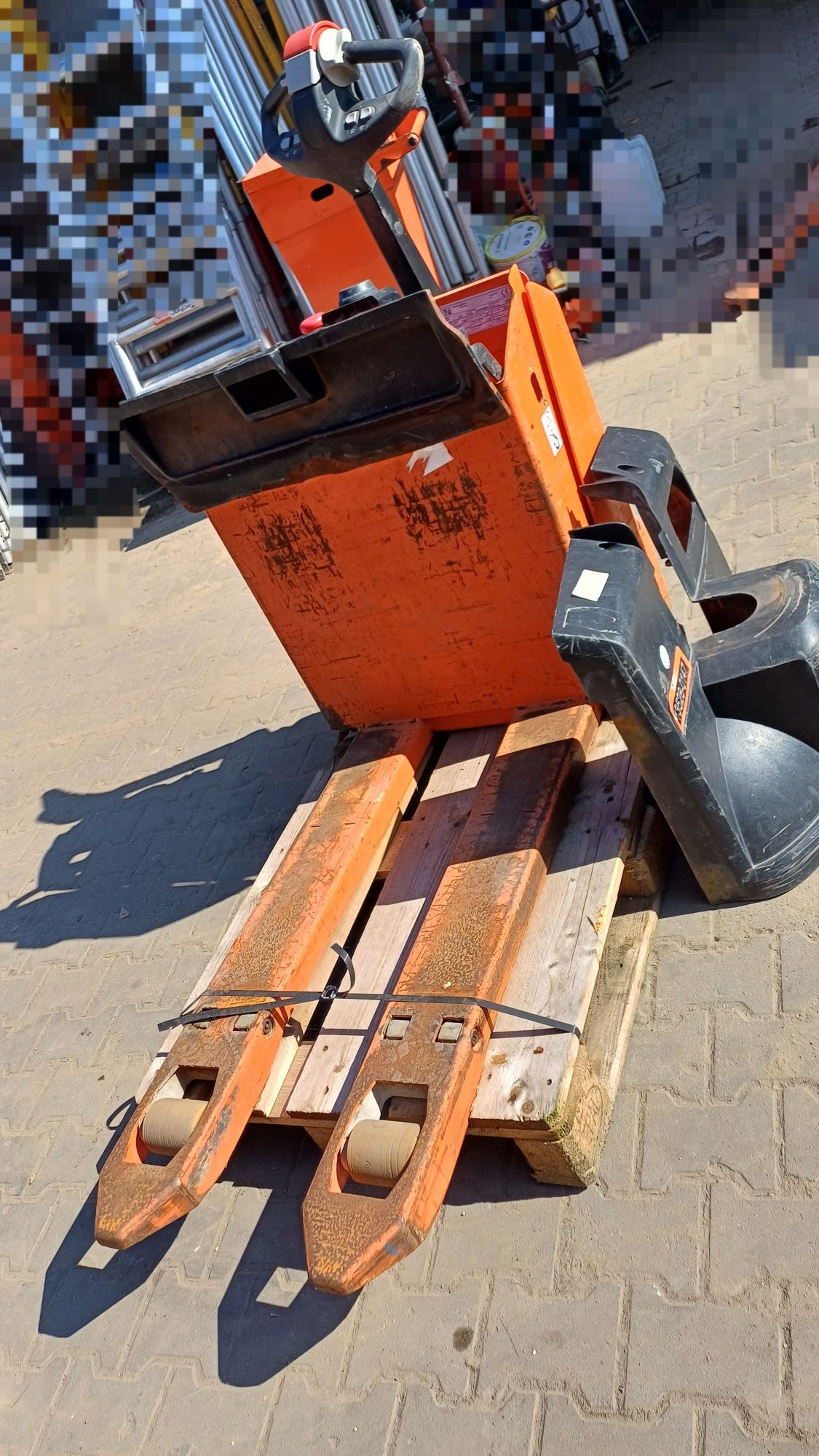 Elektryczny wózek paletowy Hyster P 2.0