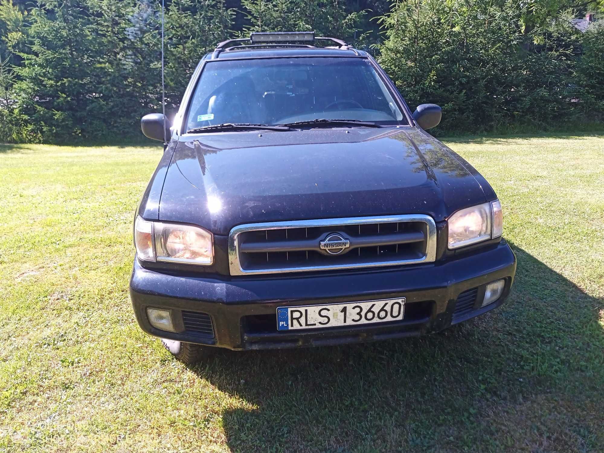 nissan pathfinder 3,3