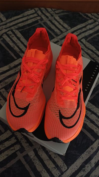 Nike air zoom alphafly next%2
alphafly next%2
Tamanho 43 Novo nunca us