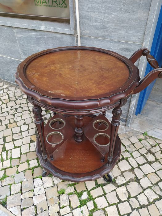 Bar Garrafeira Chá Mesa Redonda Com Rodas Antiga Vintage