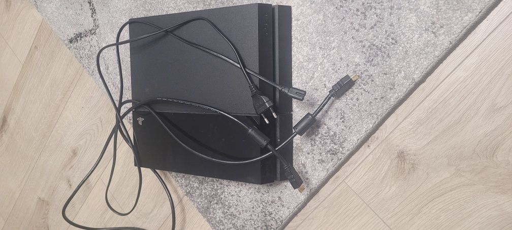 PlayStation 4 bez padów, gra do wyboru i kabel HDMI gratis