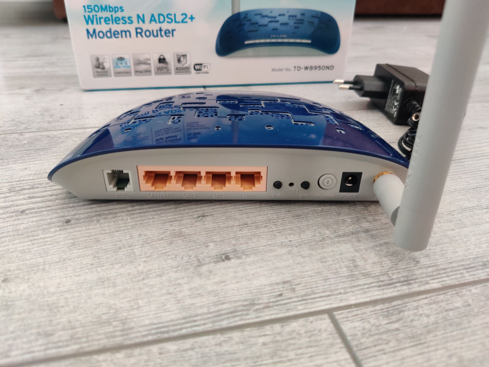 Router TP-Link TD-W8950ND