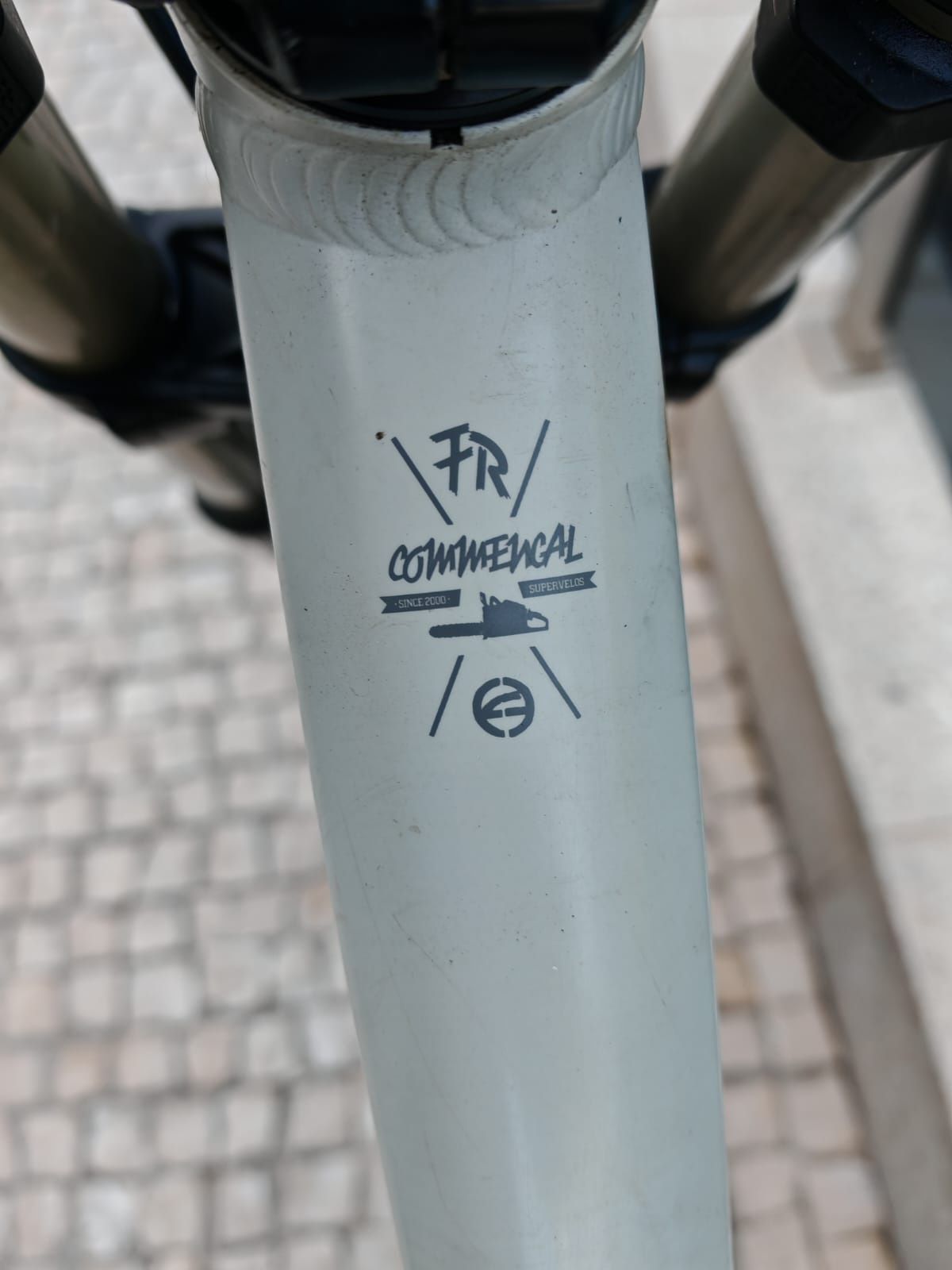 Commencal supreme fr  downhill
