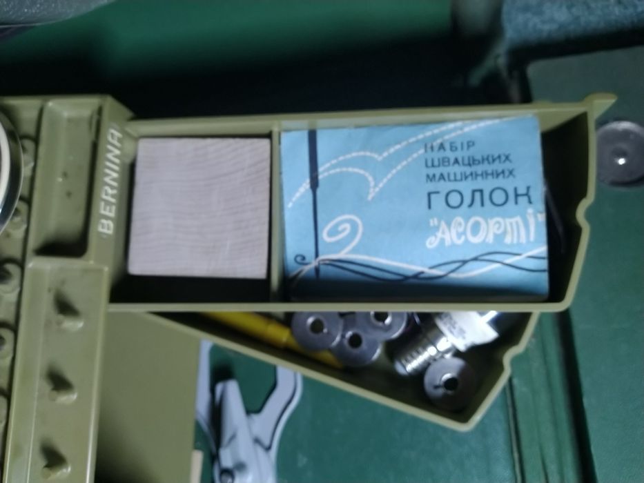 Продам швейцарську швейну машинку Bernina