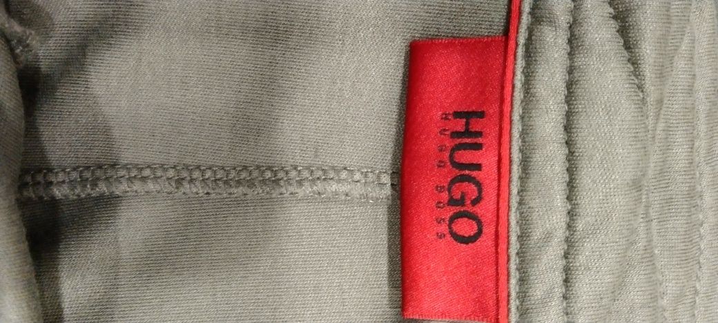 Женские лёгкие брюки на манжете HUGO BOSS. L р