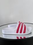 Популярные шлепки пена  Adidas